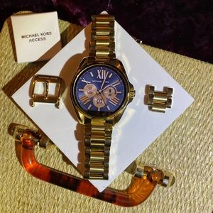 Michael Kors Bradshaw Smartwatch in Gold